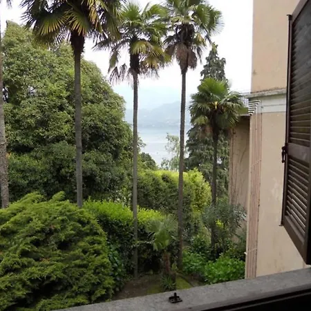 Da Ale Con Spiaggia Privata Sul Lago 아파트
